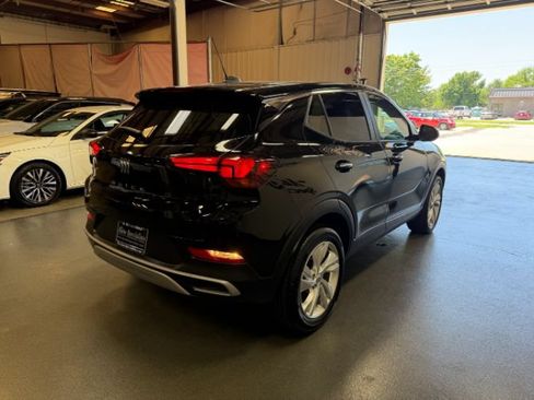 Used 2025 Buick Encore GX Preferred AWD/4WD image 5
