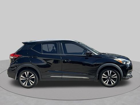 Used 2020 Nissan Kicks SR FWD image 6