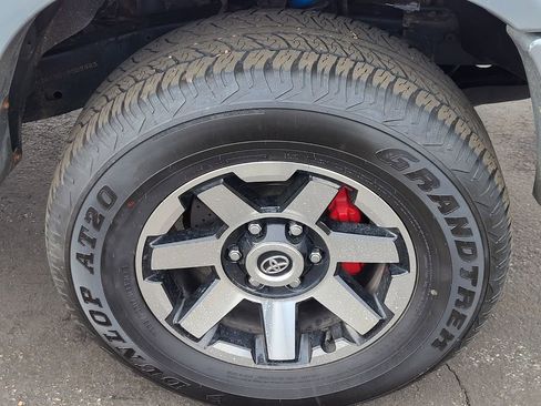 Used 1999 Toyota 4Runner Limited image 25