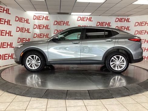 Used 2024 Buick Envista Preferred w/ Convenience I Package FWD image 4
