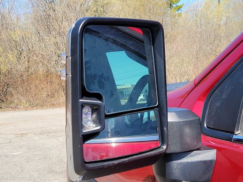 Used 2020 Chevrolet Silverado 2500 High Country w/ Technology Package AWD/4WD image 10