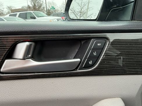 Used 2019 Hyundai Sonata Limited image 11