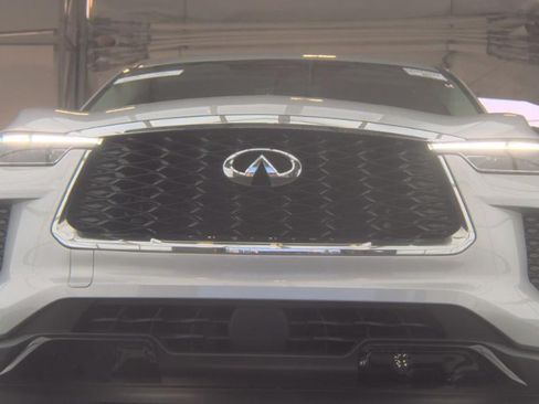 Certified 2023 INFINITI QX60 Pure FWD image 3