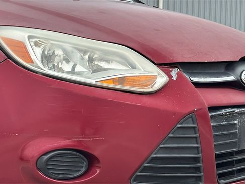 Used 2013 Ford Focus SE w/ SE Winter Pkg image 13