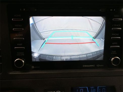 Used 2020 Toyota Sienna LE image 6