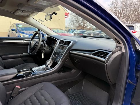 Used 2013 Ford Fusion SE FWD image 19