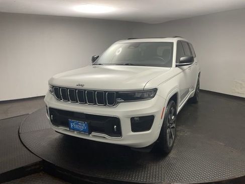 Used 2021 Jeep Grand Cherokee L Overland w/ Luxury Tech Group IV image 3