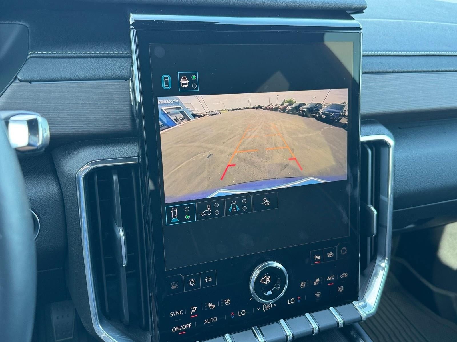 Used 2024 GMC Acadia Denali AWD/4WD image 16
