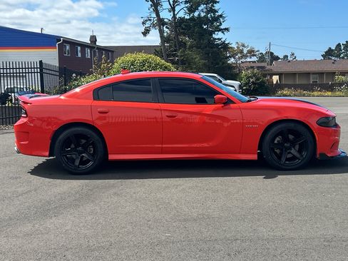 Used 2021 Dodge Charger R/T RWD image 9