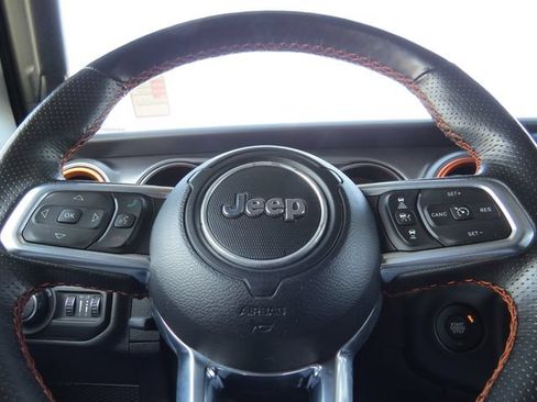 Used 2021 Jeep Gladiator Mojave AWD/4WD image 15