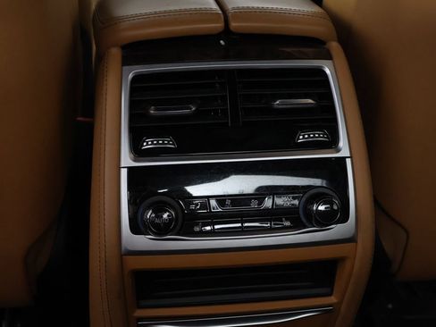 Used 2022 BMW 750i xDrive w/ Executive Package AWD/4WD image 55