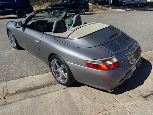 Used 2003 Porsche 911 Carrera image 4