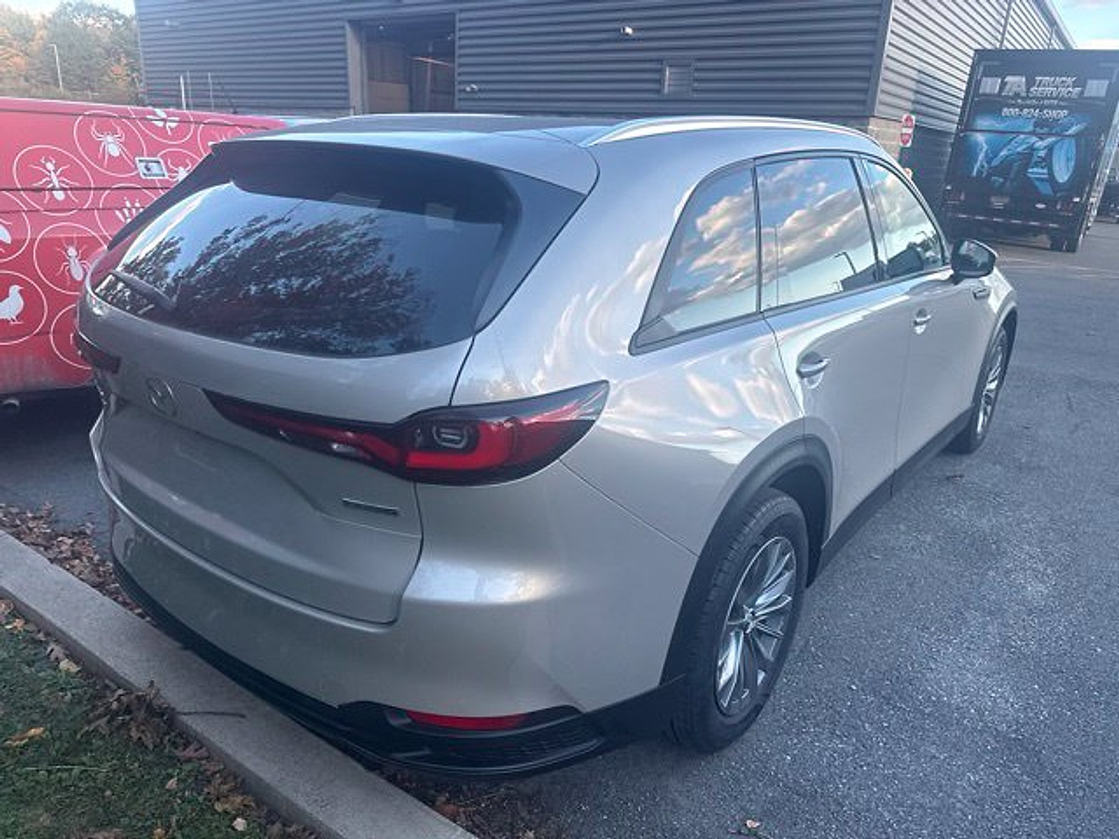 Used 2024 MAZDA CX-90 3.3 Turbo w/ Preferred Plus AWD/4WD image 5