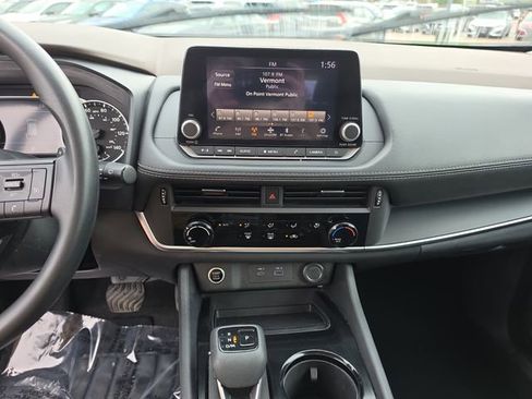 Used 2023 Nissan Rogue S AWD/4WD image 17