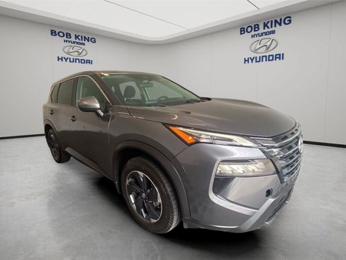 Used 2024 Nissan Rogue SV AWD/4WD image 7
