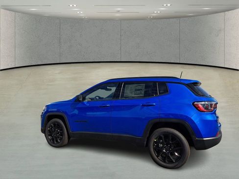 New 2026 Jeep Compass Latitude image 7
