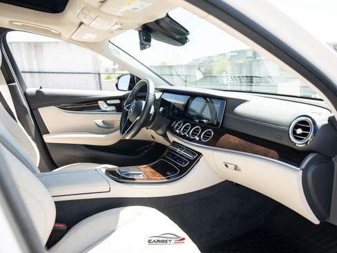 Used 2021 Mercedes-Benz E 350 4MATIC Sedan w/ Premium Package image 15