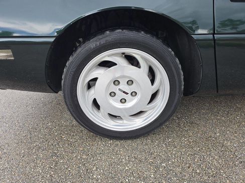 Used 1995 Chevrolet Corvette Coupe image 26