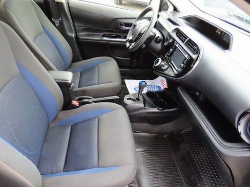 Used 2018 Toyota Prius C Three image 11