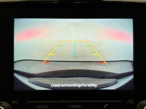 Used 2022 Nissan Frontier SV AWD/4WD image 11