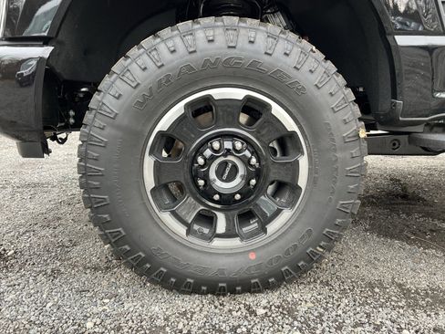 New 2026 Ford F250 Lariat w/ Tremor Off-Road Package image 12