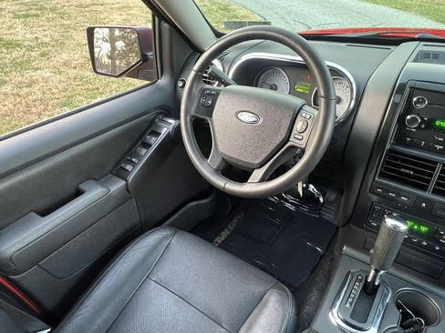 Used 2008 Ford Explorer Sport Trac Adrenalin image 13