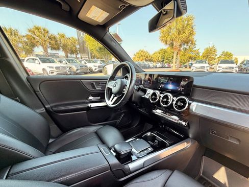 Used 2022 Mercedes-Benz GLB 250 image 20
