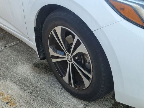 Used 2021 Nissan Sentra SV image 4