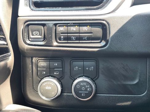 Used 2026 GMC Yukon XL Denali w/ Sun & Power Step Package AWD/4WD image 24