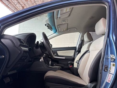 Used 2017 Subaru Crosstrek 2.0i Premium AWD/4WD image 8