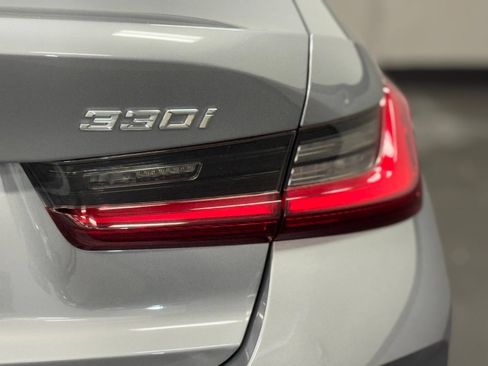 Used 2023 BMW 330i Sedan w/ Driving Assistance Package RWD image 14