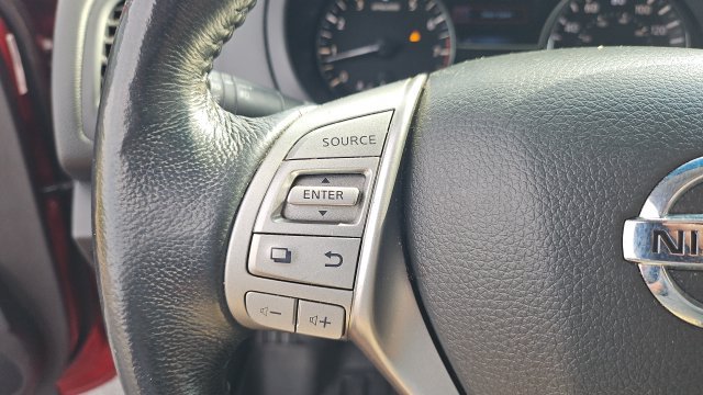 Used 2013 Nissan Altima 2.5 SL w/ Technology Pkg FWD image 18