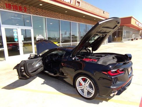 Used 2024 Chevrolet Corvette 2LT Z51 Coupe w/ Z51 Performance Package image 15