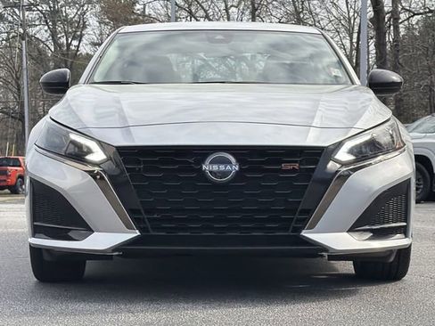 Certified 2024 Nissan Altima 2.5 SR FWD image 3