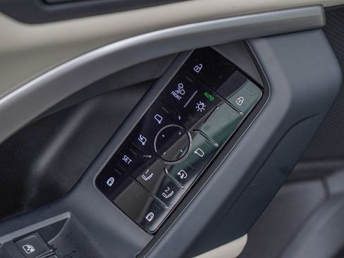 New 2025 Audi Q5 Premium Plus image 16