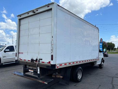 Used 2019 Chevrolet Express 3500 Extended w/ Power Convenience Package RWD image 11