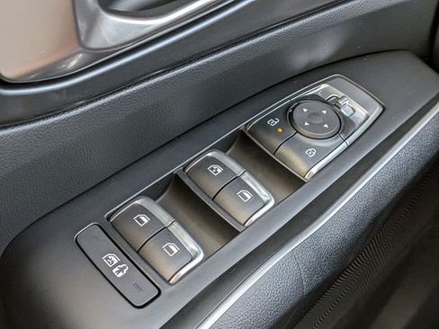 New 2026 Kia Sorento LX FWD image 25