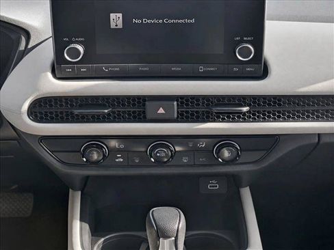 Used 2023 Honda HR-V LX image 15