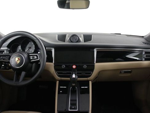 New 2026 Porsche Macan image 11