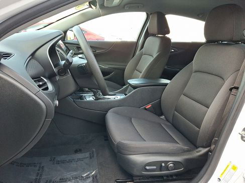 Used 2023 Chevrolet Malibu LT image 14