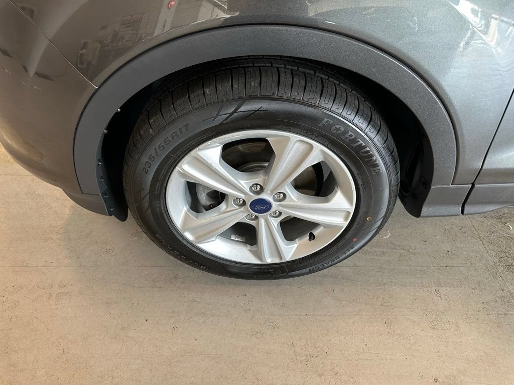 Used 2016 Ford Escape SE FWD image 25