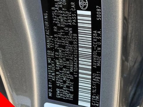 Used 2025 Toyota Camry SE w/ Convenience Package FWD image 31