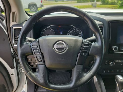 Used 2022 Nissan Frontier SV AWD/4WD image 22