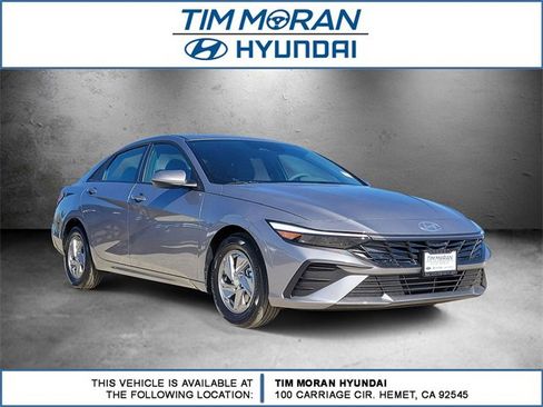 New 2025 Hyundai Elantra SE image 1
