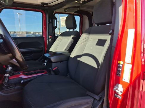 Used 2021 Jeep Gladiator Sport image 10