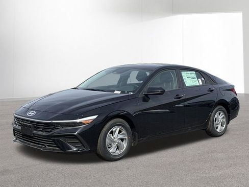 New 2026 Hyundai Elantra Sport FWD image 1