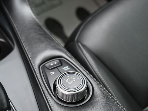 Used 2019 INFINITI QX50 Luxe w/ Navigation Package image 18