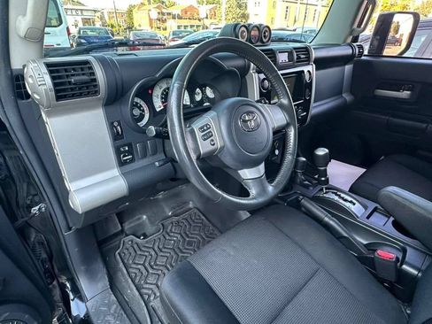 Used 2007 Toyota FJ Cruiser 4WD image 11