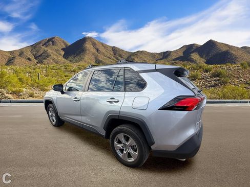 Used 2023 Toyota RAV4 XLE FWD image 2
