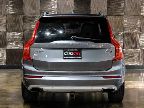 Used 2017 Volvo XC90 T6 Momentum w/ Convenience Package AWD/4WD image 10